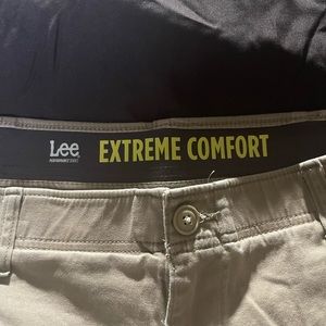 Men’s Lee khaki shorts